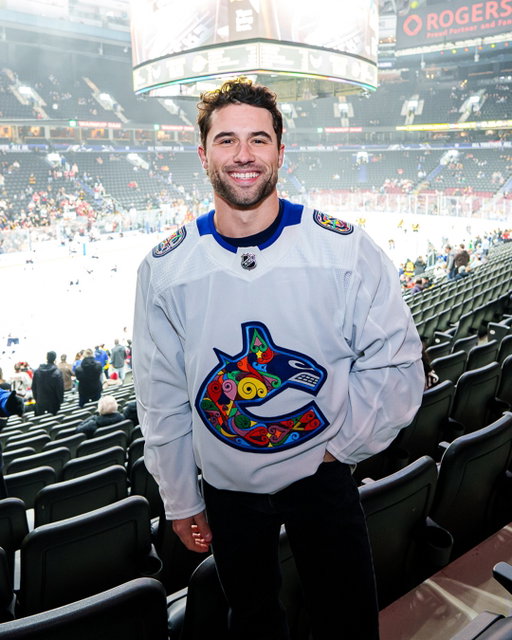 One blueberry banana smoothie please! 🫐

Welcome star of Heated Rivalry, Robbie G.K. to tonight’s game!