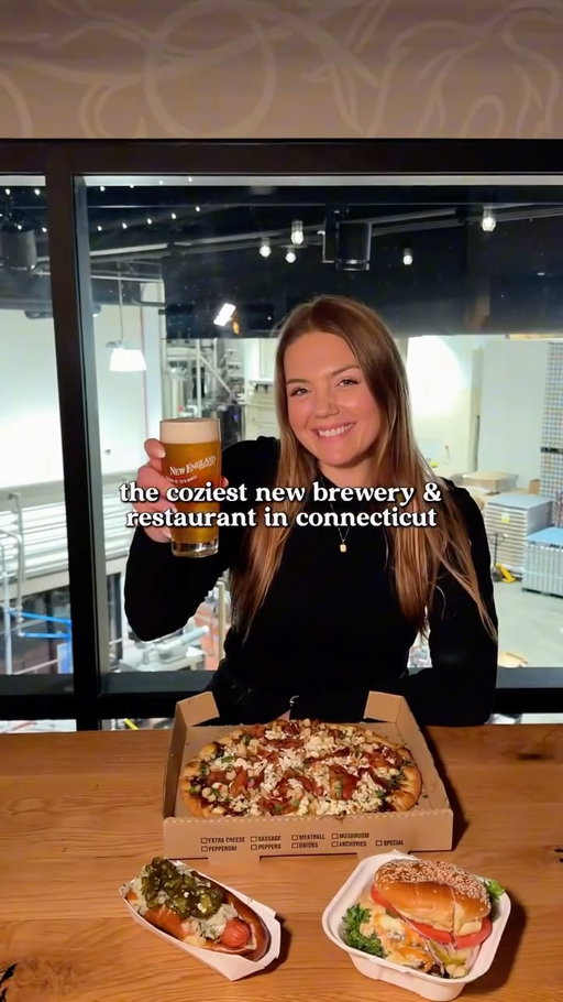 watch them brew your beer at @newenglandbrewing 🍻

This cozy brewery in branford is the spot to be, especially with their restaurant @nebcokitchen run by @supremeseafoodct, voted one of the top restaurants in the state 😍

Link in bio for their beer & food menus plus upcoming events!