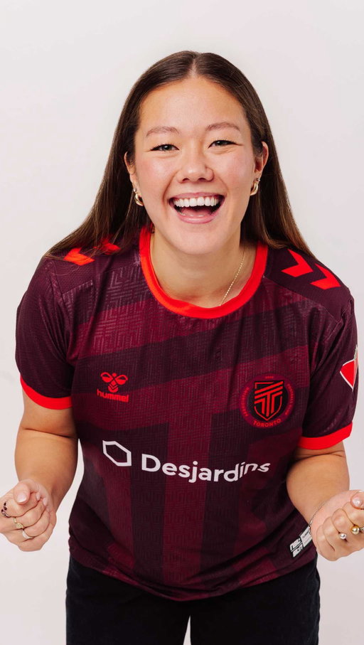 The best kind of “miscellaneous” chat with @samantha.chang and The BroadsCast crew as she is quite literally back home at her parents’ house after signing with hometown club @afc.toronto. 

Make sure to check out the full chat on all audio platforms and YouTube 👀

(Link in bio)