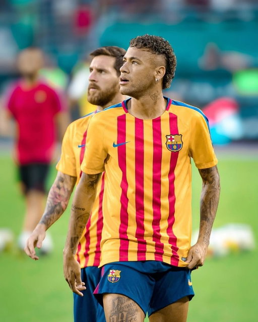 Woke up thinking about Neymar, Barca days 💙❤️✨

.
.
.
.
.
_______

#fcbarcelona #barça #neymar #futbol #futebol