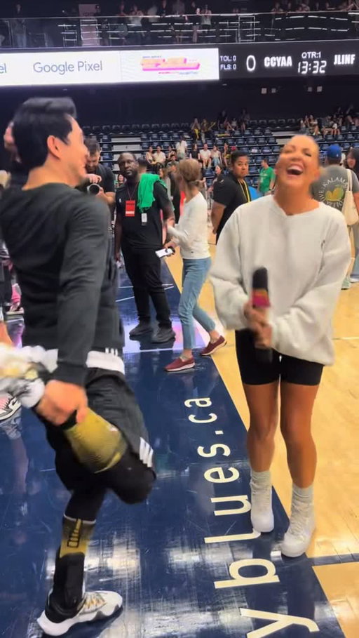 A moment that lives rent free in my memory bank.
A person with straight joy and heart when he comes home to Canada we all celebrate.
He brings joy and when someone is willing to get all 90’s we celebrate that! 
@simuliu a throwback Thursday worth pausing for 🇨🇦⚡️

#throwback #dancelikeeveryoneiswatching #canadian