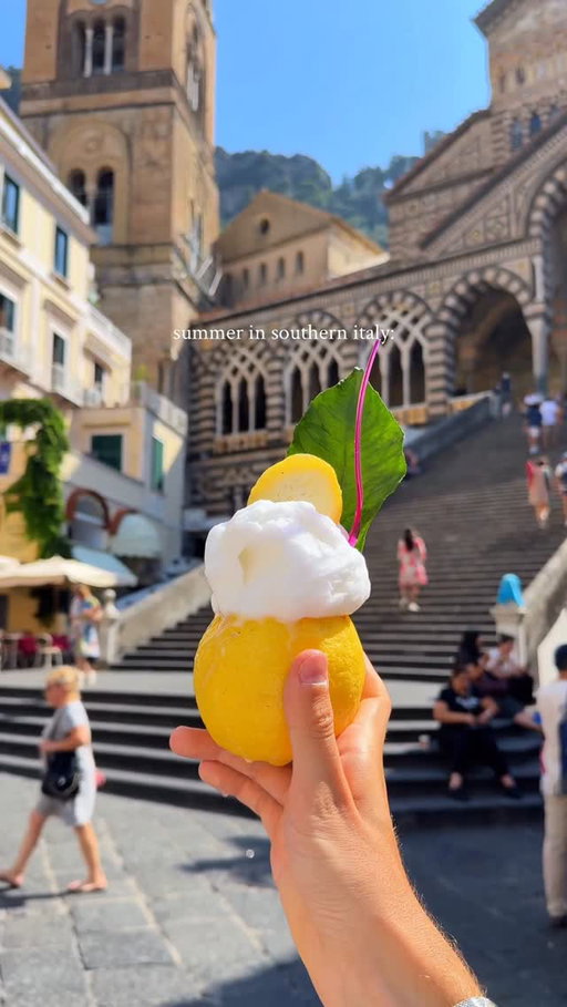Tag someone you’d love to spend summer in Italy with 🌞🇮🇹🍝🛵
