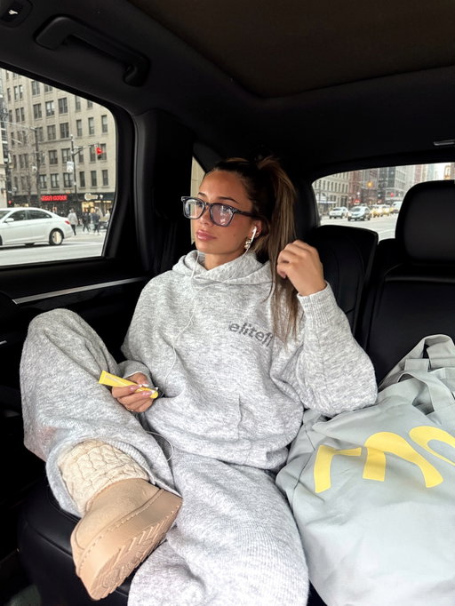 on my way in @eliteelevensporting 
code ESTELLE 

#loungewear #athleticclothes #eliteeleven