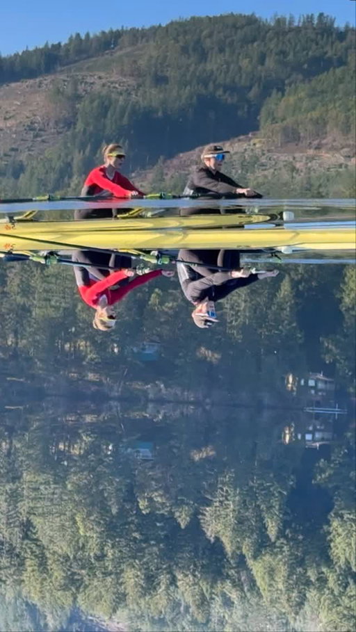 Sunshine and cutting glass like this in January… how lucky are we?! 🤯

#rowing #aviron #double #teamcanada #olympics #athletelife #rowingrelated