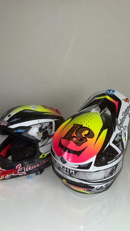 Gear check: The aftermath of 27G+. 🏁

My Troy Lee Designs SE5 took hits from every angle during my accident at Anaheim 1. You can see the compression and the cracks where the helmet absorbed the energy so my head didn’t have to.

Proud to be part of the TLD family and wearing the most advanced protection out there. Thanks for keeping me safe, @troyleedesigns @tld_moto @troylee25 @mipsprotection #tldse5