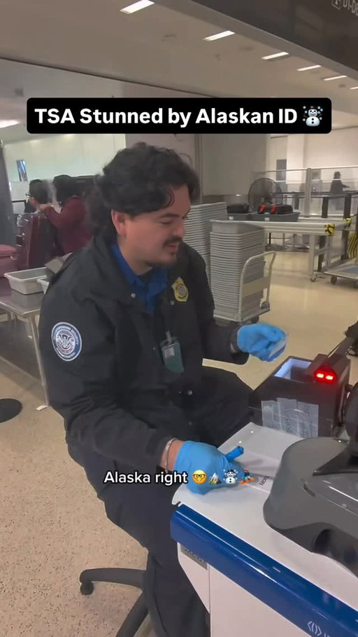 On my way to Aspen for X Games just had to remind people where I came from fr ❄️⛷️

#tsa #airport #travel