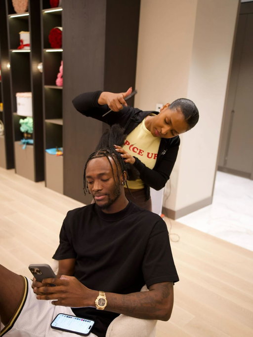 Swissbraids Istanbul energy 🇹🇷

Twist & fade for @tammyabraham 

Photography by @4kobsz 
#fyp#viralvideo#furdich#istanbul#turkey