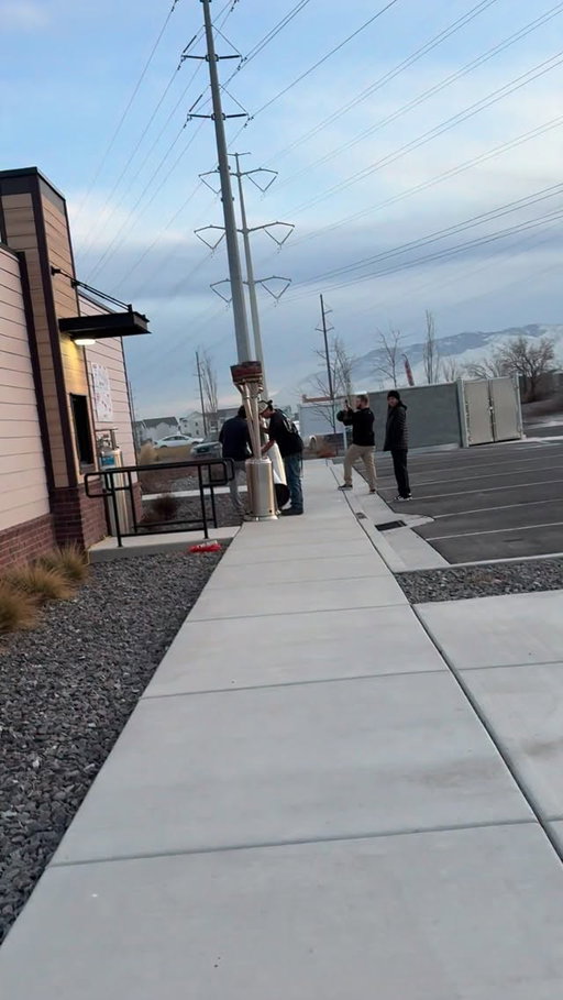 FLYING INTO MY GRAND OPENING of my newest business Aquisition! @guzzlesoda COME OUT AND GET A FREE DRINK AND SAY HI!! 6-8 pm tonight!! 

@guzzlesoda.lehi