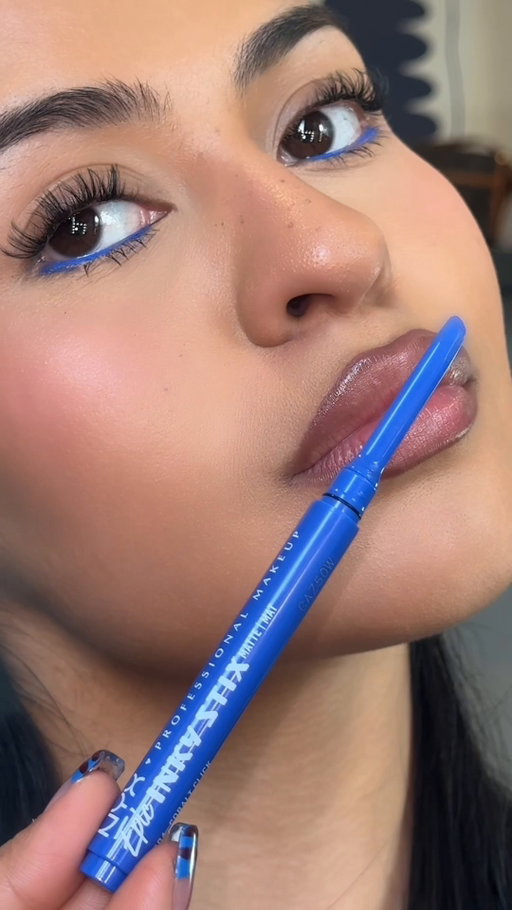 Feelin’ blue…in the best way😉💙 #nyxcosmetics #nyxprofessionalmakeup