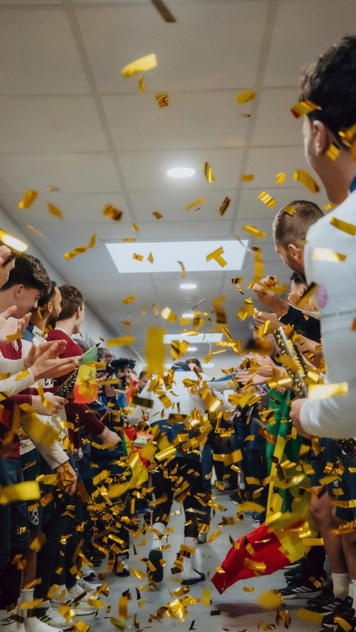 a very warm welcome for our AFCON champion 🇸🇳🏆