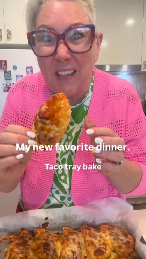 Give me a follow @steph_cooks_stuff for more great dinner ideas.
All my recipes are on easyrecipegang.com.au

Who’s ready for the crispiest, cheesiest, most delicious tacos EVER? 🙋‍♀️ These baked sheet pan tacos are the ultimate weeknight dinner hack – minimal effort, maximum flavour, and ready in no time. Perfect for feeding the family or a crowd (and way easier than standing at the stove flipping tortillas one by one 😉).

what you need:
12 small tortillas
500g beef mince
1 pkt taco seasoning
250g grated cheese
300g jar salsa

These are crunchy, cheesy, and completely addictive – trust me, you’ll be making them on repeat!

#stephcooksstuff #easyrecipe #tacos #traybake