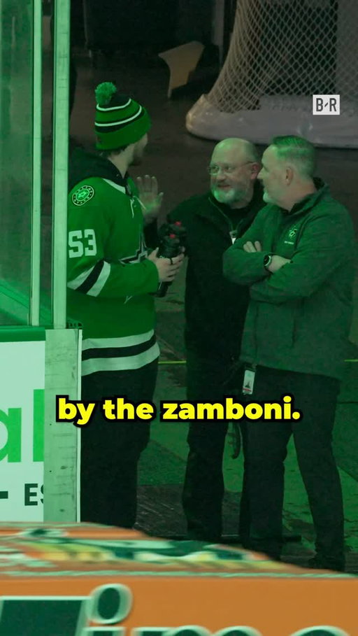 Kansas City Royal Bobby Witt Jr. took his shot at a tryout with the Dallas Stars ice crew 😂❄️ #nhl #dallasstars #mlb #kansascityroyals