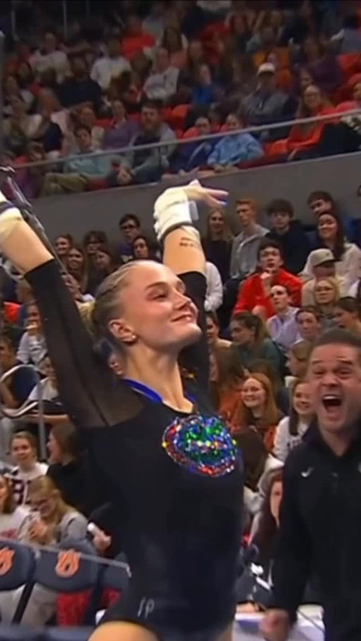 “she is breathtaking on bars” 

FACTS. @riley_mccusker delivers a 9.975 for @gatorsgym.