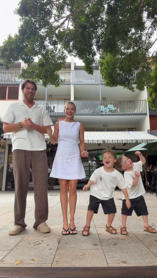 Family dinner fit check 🥰🫶🏼 

#familyoutfits #australia #viral #family #dance