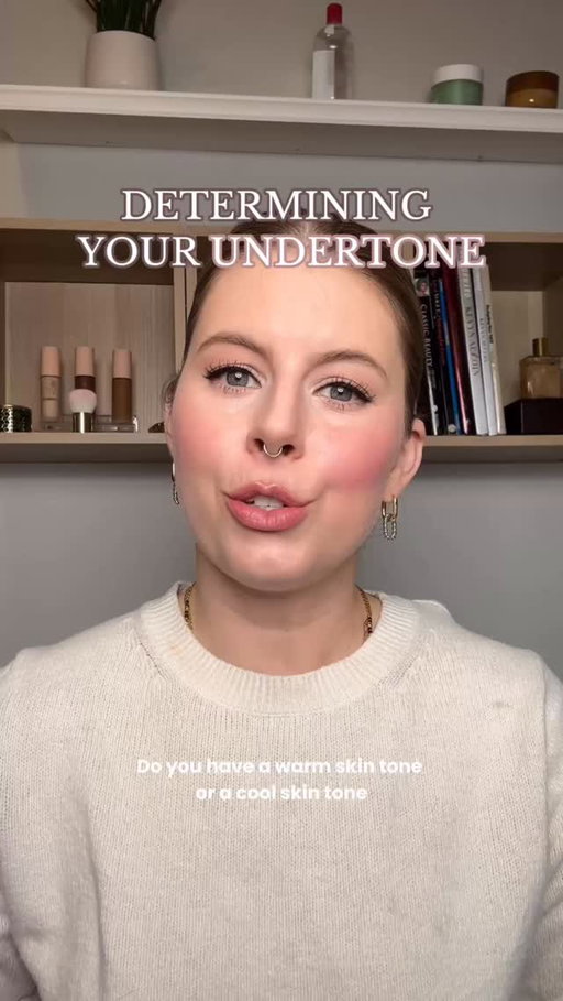 This is one of the most important posts I've done... 

...because your skin's undertone determines what makeup looks good on you! 

Credit to @anuschkarees for teaching me so much about color--please go get her book if you want to deep dive on this 

What questions do you have for me about this and what else do you wanna learn? 

#Colortheory #undertone #warmundertone #oliveskin #coolundertone