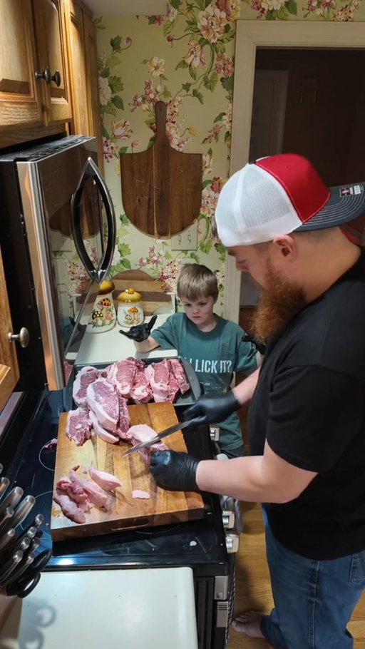 My best buddy helped me get this striploin prepped! I love it when he helps me work around the house and the yard! We might lose power, but I can always throw some cast iron in the fireplace 🔥💪🏼

Please, y'all stay safe and stay warm! 🌨️🥶