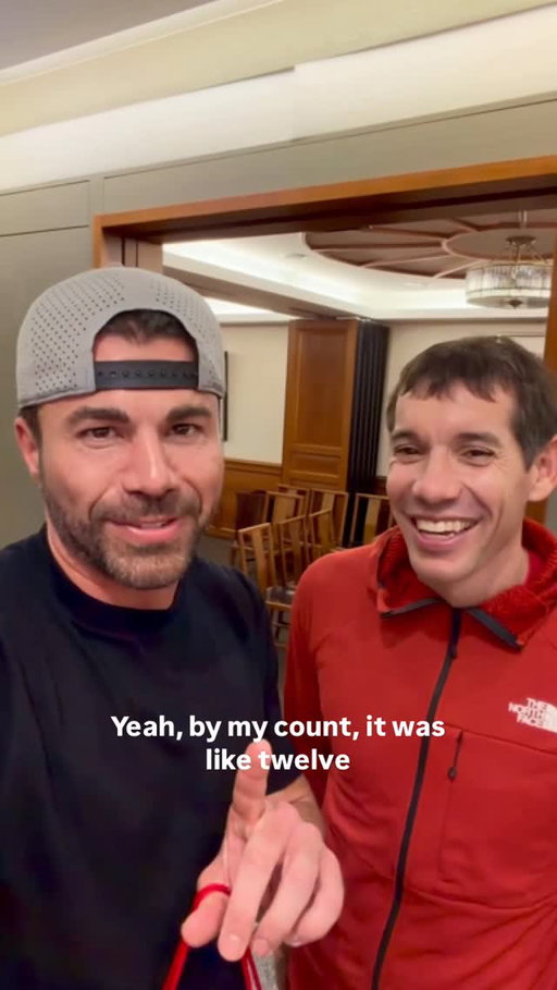Reporting live on @alexhonnold pregame dinner before he climbs the highest building anyone has ever climbed without ropes. #SkyscraperLIVE
TONIGHT at 8 PM ET | 5 PM PT LIVE on Netflix