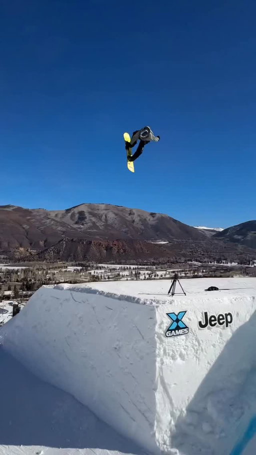 Movin’ right, spinnin’ left 

Slopestyle tomorrow @ noon MST