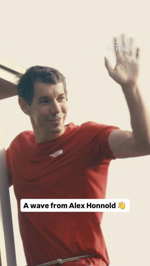 Alex Honnold waving to fans while free soloing one of the tallest buildings in the world is WILD.

#SkyscraperLIVE NOW ON NETFLIX.