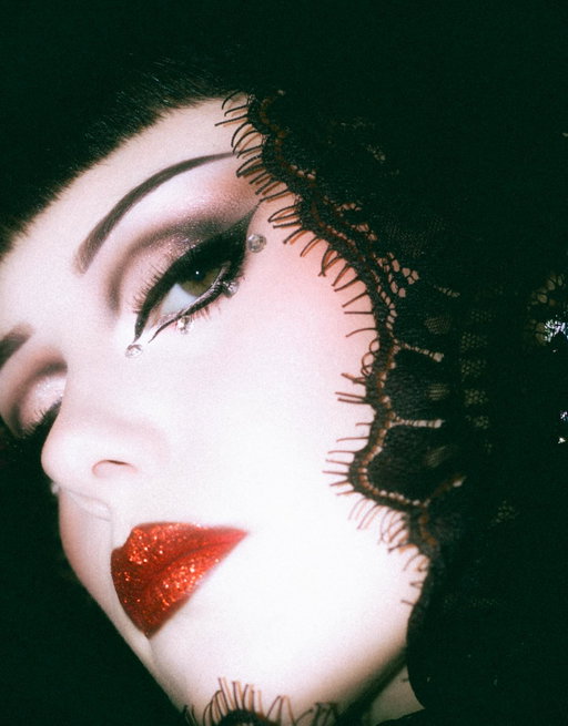 🎠🎭🥀