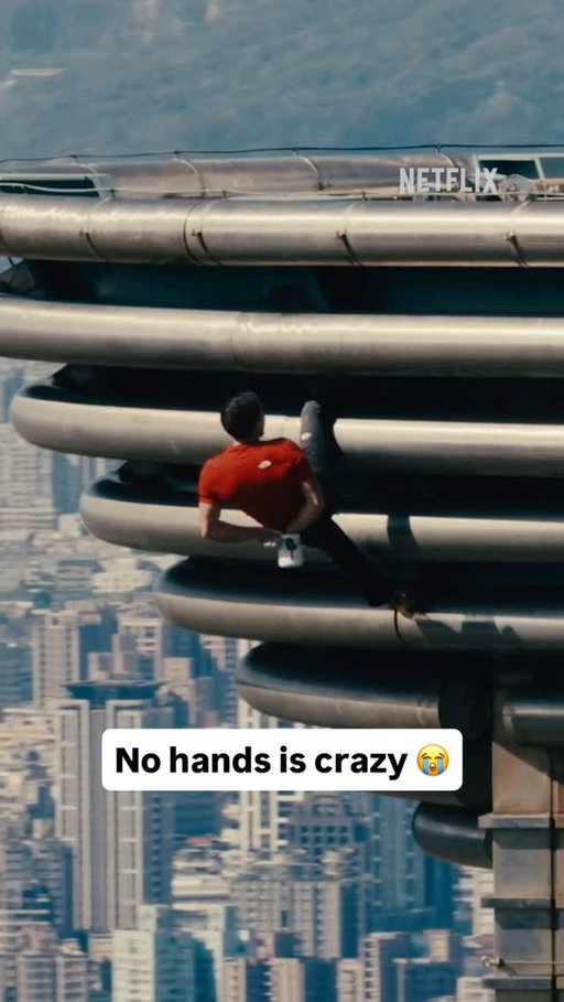 Alex Honnold going no hands at the very top of Taipei 101 without a rope or harness was one of the most wild moments you’ll ever see. 😭 #SkyscraperLIVE