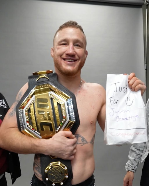 Nothin’ like a burger and fries after a win 🍔

We gave #UFC324 winners @IrvsBurgers to celebrate!