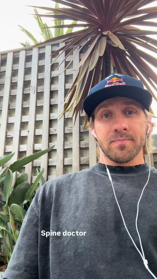 Two weeks down, a few more to go. ⏳ I’ve been living in the hyperbaric chamber and working hard with Dr. G to get this body right. As much as I want to be out there, I know I need to be smart. Heading back to the UK to reset and recharge with friends and family.
Big love to my Troy Lee Designs Red Bull Ducati crew and all the fans—I miss the energy of the races so much! Watching from the sidelines is the hardest part, but the comeback is going to be worth it. See you all soon!