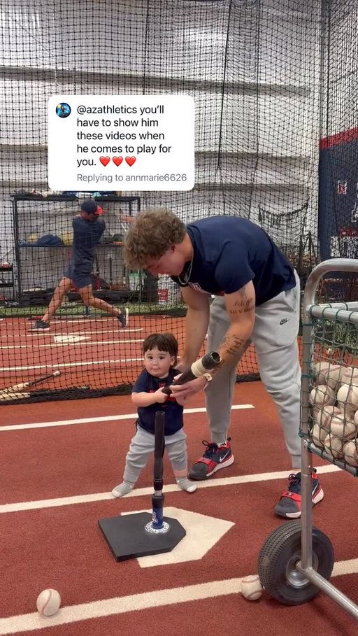 baby g already getting that cage work in 🥹 @arizonabaseball