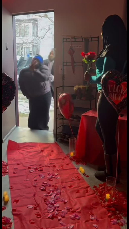 It’s the thought that matters 😂😂😂 #proposal #surprise #fyp #explorepage✨ #viralreeĺs