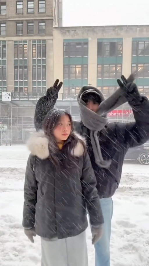 SNOW DANCE #FRIENDS