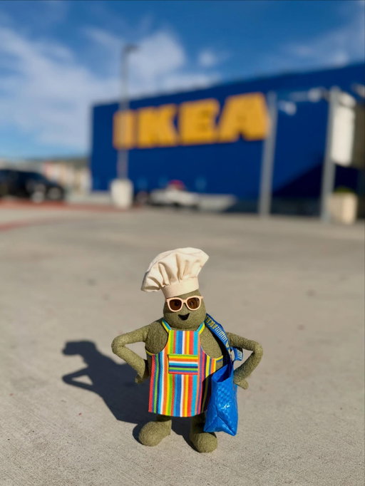 Chef has been cookin’ up something BIG with his fwends at @ikea! Stay tewwwwned to see what bladventures Cheffy + the @ikea cwew get into! #IKEAxTinyChef