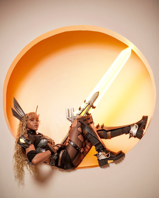 Your girl is gonna be at @lvlupexpo again this year April 24-26 in Vegas!! Come say hiiiiii ❤️

I haven’t decided what imma make for it this year so I need your help on cosplay suggestions 😩

Sword by @hokuprops 
Costume by me

#magik #marvelrivals