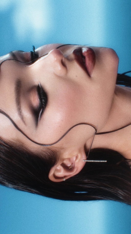 perform don’t conform. 

@dovecameron defies expectations and moves fluidly between them. 

Dove redefines the line using the new Urban Decay 24/7 Liquid Stick Retractable Liners available at urbandecay.com. 

makeup direction: @lochiestonehouse
key makeup: @kaleteter
hair: @dimitrishair
choreography: @kylehanagami
dancers: @eastonmags_ @lolacoghill