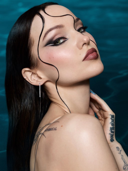 wearing 24/7 Liquid Stick Retractable Liners, @dovecameron moves fluidly between soft and sharp.

makeup direction: @lochiestonehouse
key makeup: @kaleteter
hair: @dimitrishair