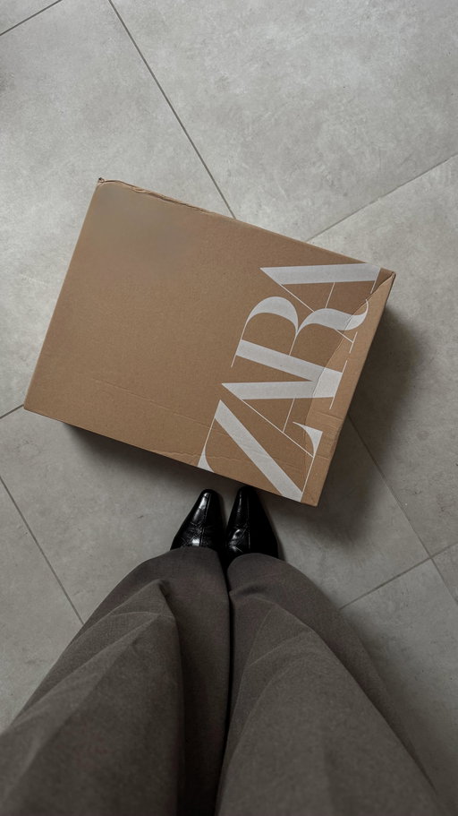 Zara try on haul 💬 Comment SHOP and I’ll DM the links to everything from this haul 💌 Do you think size medium or large in the brown Zara viral leather jacket? And should I size down in the jeans? Let me know 💕

https://liketk.it/5OOxw