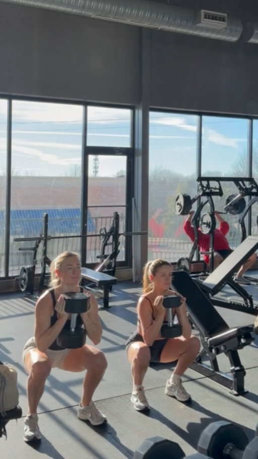 I look up to you @alexaraehawkins 

#workout #liftwithlex #gym #gymoutfits