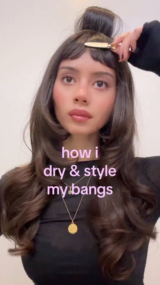 A much more detailed video on how I dry & style my baby bangs ~
@dysonbeauty coanda 
@masonpearsonbros brush
@randco dry shampoo paste
@sexyhair hair spray