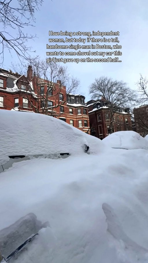 🤷🏼‍♀️👀 

And maybe will need you again on Sunday too?! 😂

#makebostonhome #bostonwinter #bostonsnow