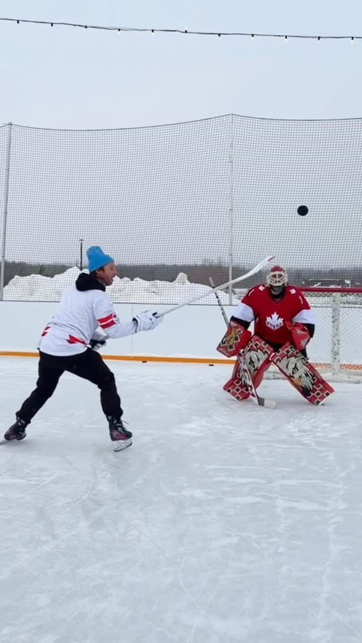 Shootouts at new @tpc_toronto rink! 🥅 #hockey #pavelbarber #trickshot