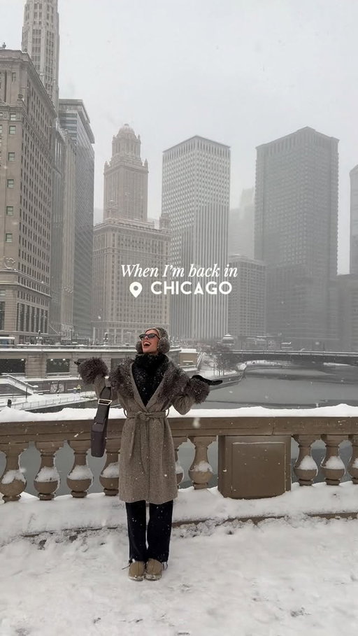 The most magical city ❄️☕️🧸 

Stayed at my favorite hotel in Chicago, @hotellincoln - morning coffee at @elainescoffeecall and rooftop brunch & dinner at @jparkerchicago that’s always a 10/10