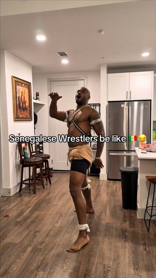 Senegalese wrestlers 🇸🇳😂 #jimtelli #comedy #senegal