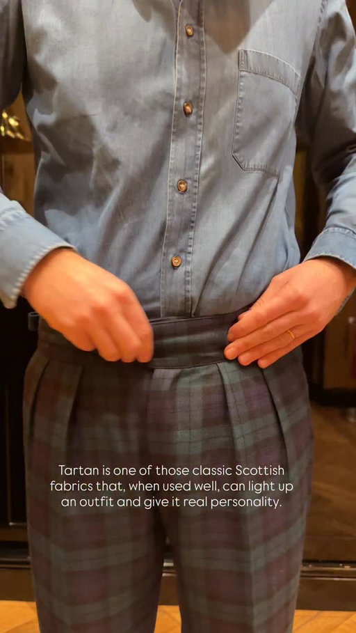 Tartan is one of those classic Scottish fabrics that, when used well, can light up an outfit and give it real personality.

I still remember the first time I truly appreciated it, during a trip to Scotland years ago, when an old tailor told me: “Tartan doesn’t shout, it tells a story.” That stayed with me.

I like to wear it with a black cashmere blazer, a dark denim shirt and, when the moment calls for it, but never as a rule, a knitted tie.

For a dinner or an evening party, this outfit will always make its presence felt.

@rubinacci_official The Art of Tailoring 🪡

#mensstyle #tartan #scottishheritage #eveningstyle #classicwithatwist tailoring italianstyle effortlesselegance menswearinspo timelessstyle lucarubinacci