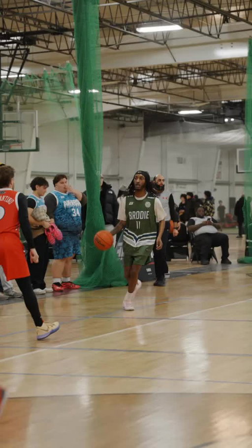 Week 6 highlights say it all as Traders Blvd Kingz took over the court, made the big plays, and secured the win 👑🔥—who’s next? 👀😤
.
.
.
.
Best Men’s basketball league. Adult basketball near me. Men’s basketball near me. #neverwashed #mensbasketball #adultbasketball #brodieathletes #Bestleagueintheworld adultleague mensleague