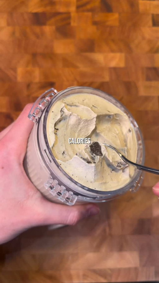 ⬇️FULL RECIPE⬇️
213 calories 22g protein (for the entire pint, mix-ins included)

Cake Batter Oreo Protein Ice Cream 😋🍦

Full recipe book (170+ flavors) in bio!

- 400g Fat Free @fairlife Milk
- 40-45g Monk Fruit sweetener
- 5g (1 tsp) vanilla bean paste (or extract)
- 5g (1 tsp) @mccormickspice Cake Batter extract
- A pinch of salt
- 1g (¼ tsp) xanthan gum
Mix-ins:
4 @OREO Thins (cream removed)
213 cal 25g C, 2g F, 22g P, 16g sugar

Instructions:
1. Blend all ingredients for the base and freeze (at least 16 hours)
2. Run your pint under hot water for at least 60 seconds
3. Spin on “Lite Ice Cream” setting
4. Spin on “Respin” setting if powdery
5. Make a hole down to the bottom with a butter knife and fill with the Oreos
6. Run the “Mix-in” cycle

Follow for more Ninja Creami tips, tricks, and recipes!
•
•
•
•
#ninjacreami #cakebatter #highprotein #proteinicecream #fpf