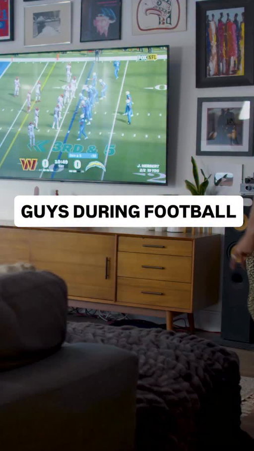 Guys during football

@ryanthomasjeric @nikki_howard

full sketch at www.youtube.com/nikkihoward