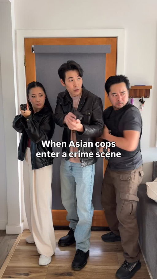 When Asian cops enter a crime scene 🚓

#cops
#asian
#funny
#comedy 
#asiancop