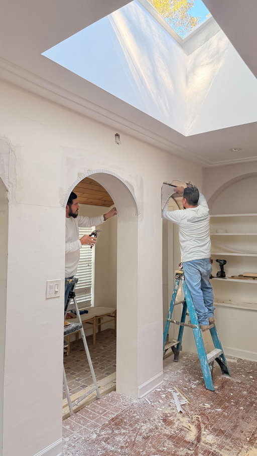 arches EVERYWHERE PLS! 👷‍♀️