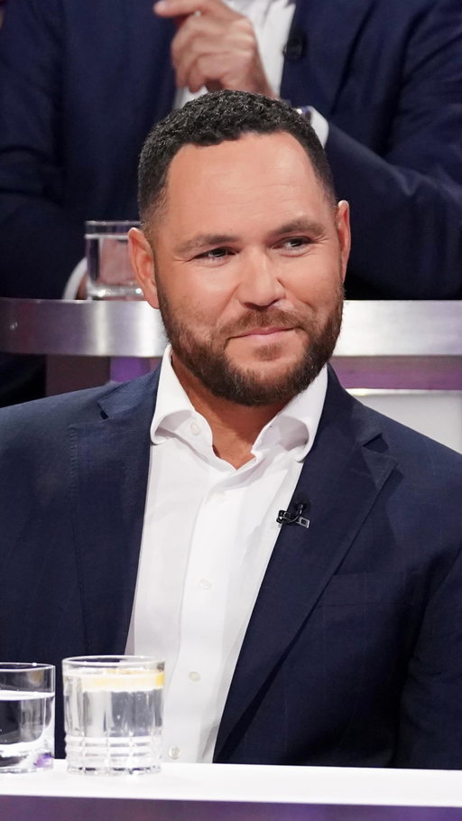 Pour la spéciale 2006, Tout le monde en parle réunit trois figures marquantes du sport: Russell Martin, Georges St-Pierre et Éric Gagné. 
👉 Dimanche 1er février à 20 h sur @icirctele et @icitoutv avec @guyalepage et, comme coanimateur invité, @martinmatteofficiel 

#tlmep @russellmartin55 @ericgagne38 @georgesstpierre