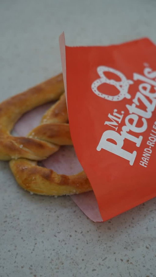 nothing like the smell of that first pretzel baking in the morning 🤤 #mrpretzel #pretzel #freshbaked