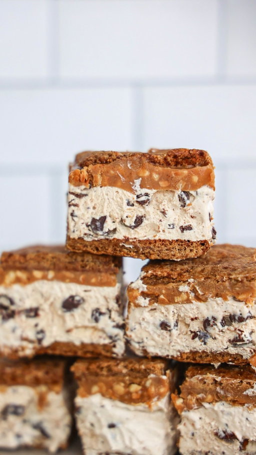 we’ve had a long week of gloomy weather here so a batch of these snickers protein s’mores are the sunshine I needed 🤭 

They had their moment last summer & after a long break, I was DUEEEE to make them. Run, run, run — they’re sooo stinking good! 

Comment LINK & I’ll DM you the recipe or you can find it linked in my bio!

#proteinsmores #frozensmores #healthydesserts #nobakedessert #glutenfreedessert